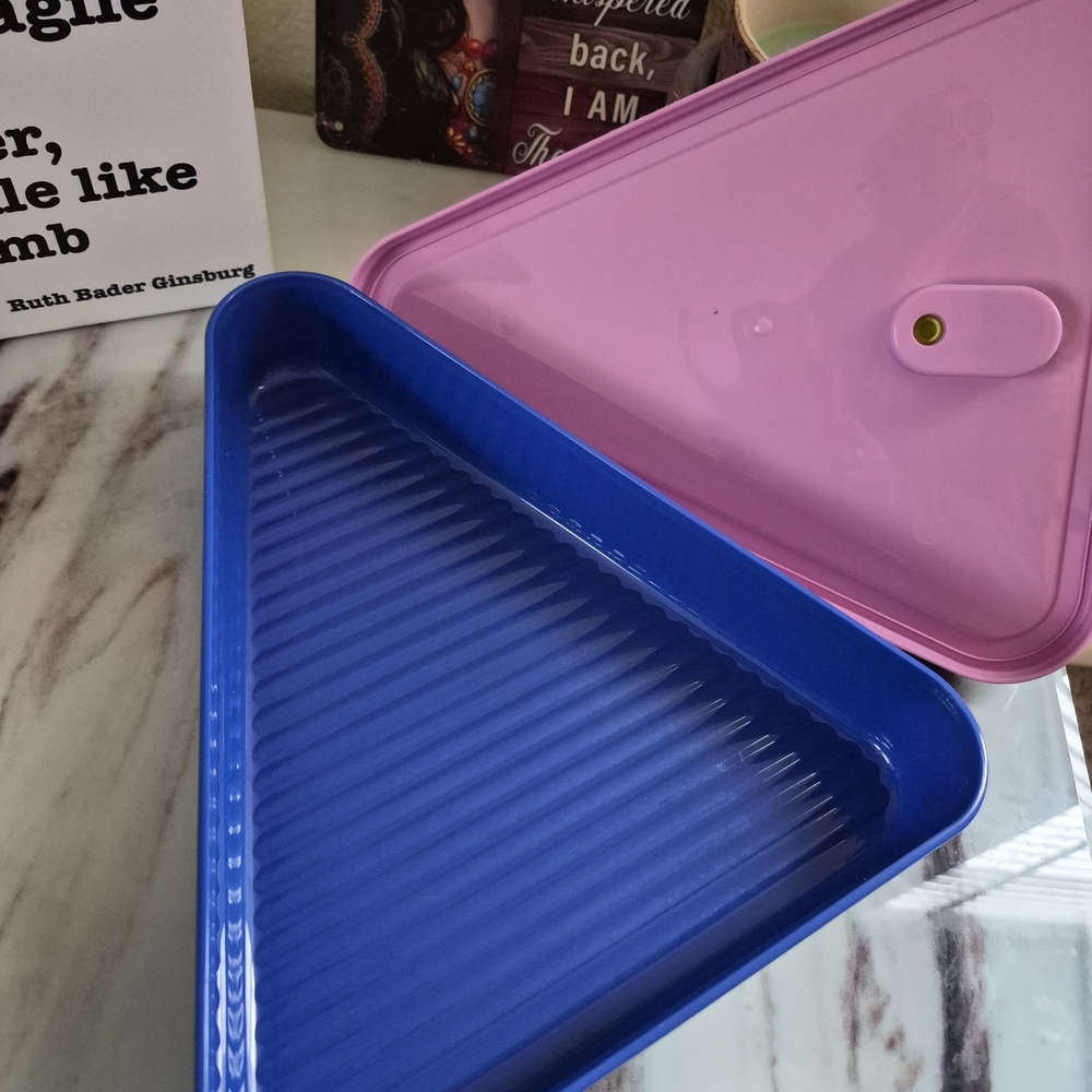 Food Storage Container. - Picture 2 of 2